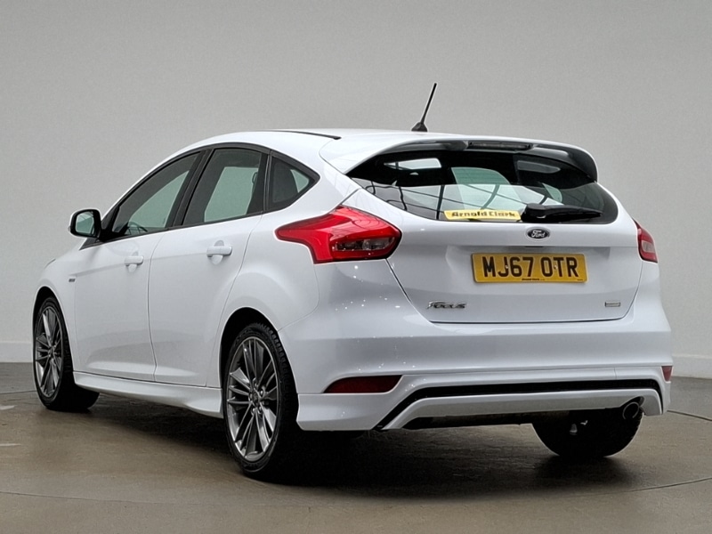 Used Ford Focus 2017 for sale - 76639091: Photo 3