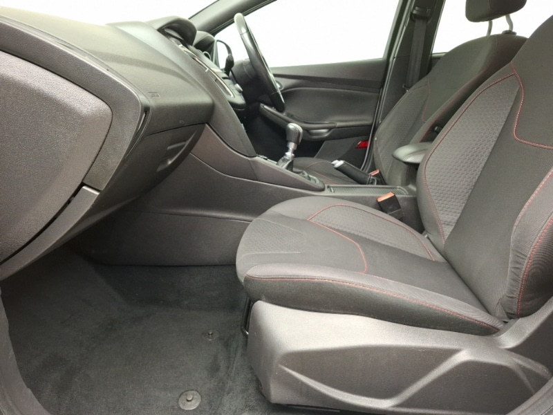 Used Ford Focus 2017 for sale - 76639091: Photo 5