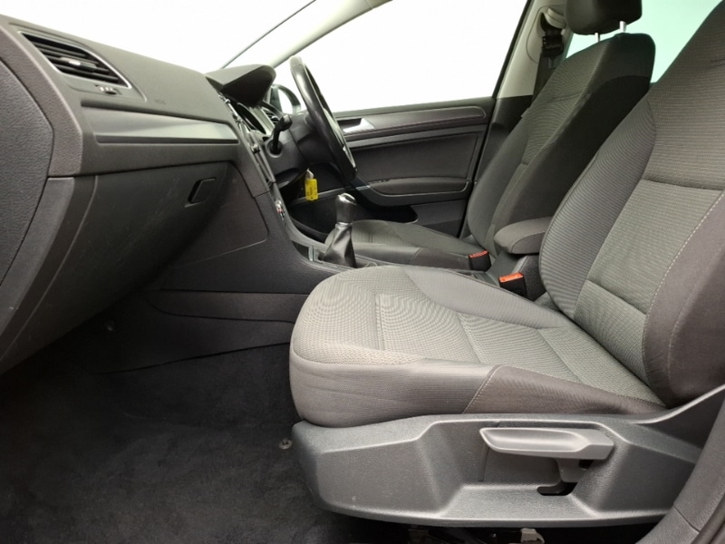 Used Volkswagen Golf 2019 for sale - 76897706: Photo 5