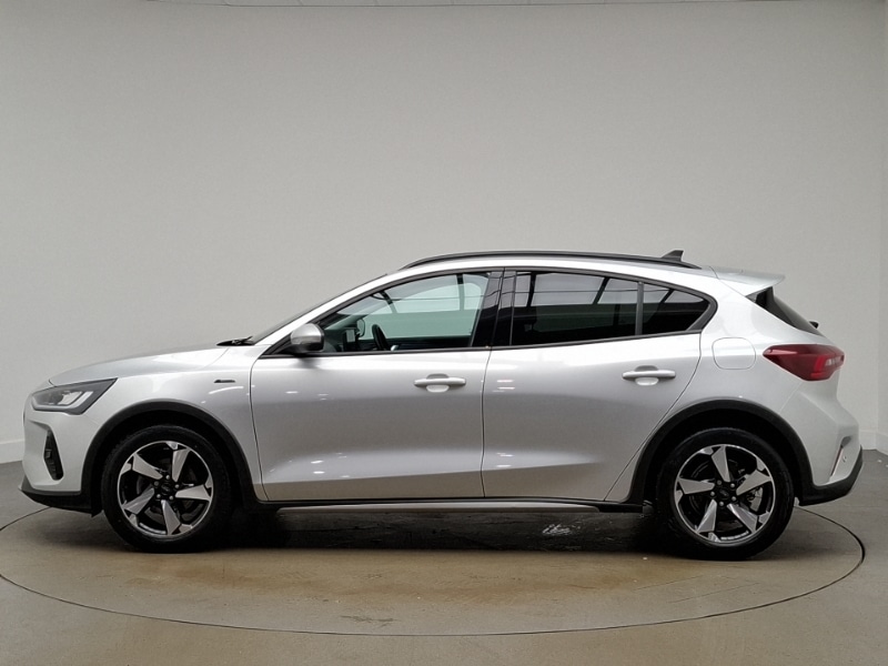 Used Ford Focus 2023 for sale - 76195829: Photo 4