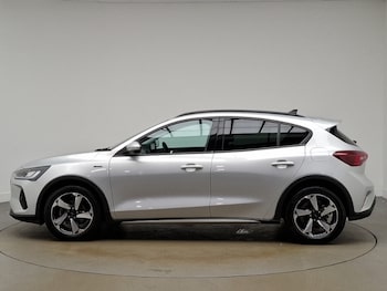 Used Ford Focus 2023 for sale - 76195829: Photo 4