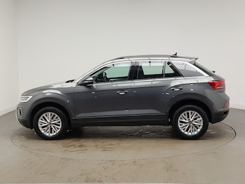 Used Volkswagen T-Roc 2023 for sale - 78606554: Photo