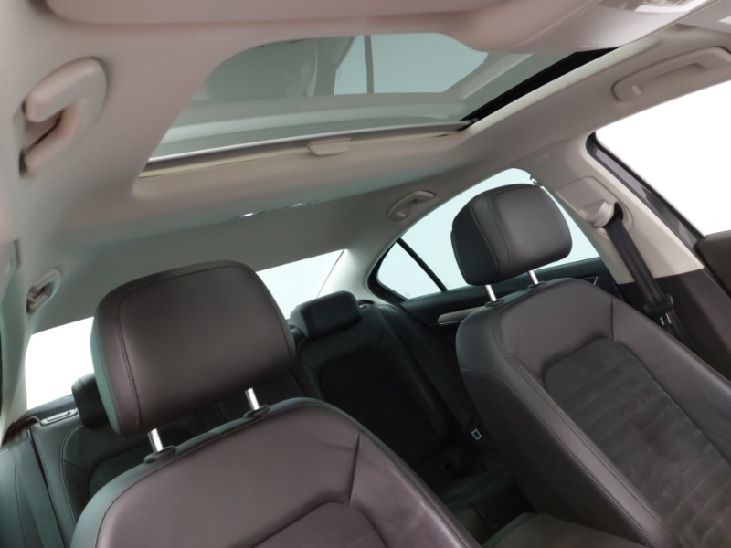 Used Volkswagen Passat 2018 for sale - 76947620: Photo 14