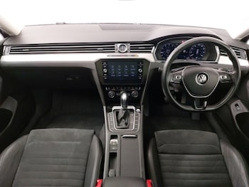 Used Volkswagen Passat 2018 for sale - 76947620: Photo