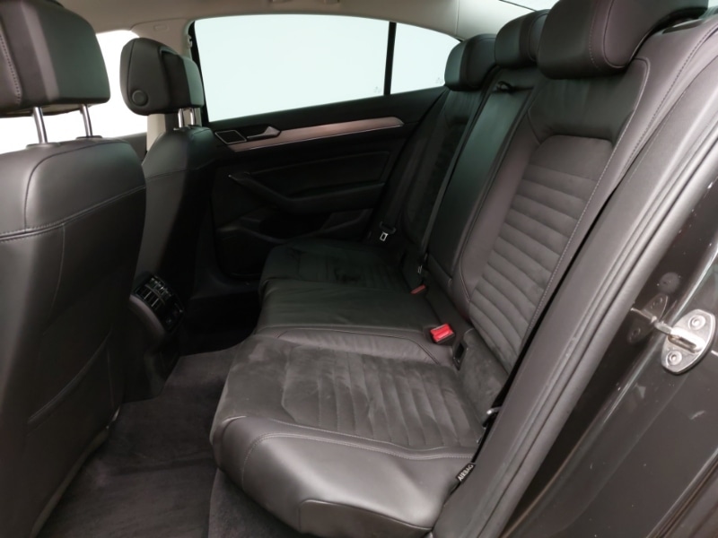 Used Volkswagen Passat 2018 for sale - 76947620: Photo 6