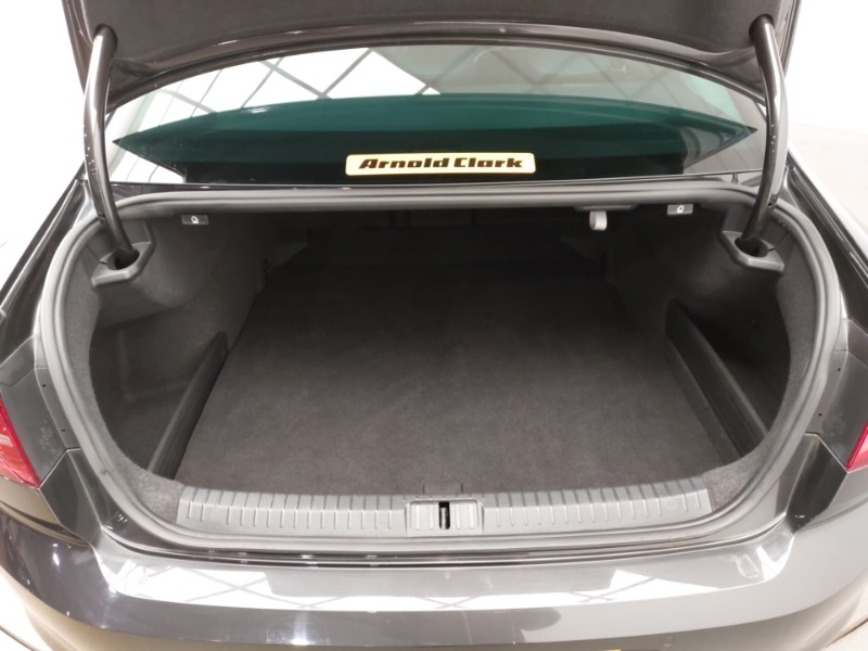 Used Volkswagen Passat 2018 for sale - 76947620: Photo 8