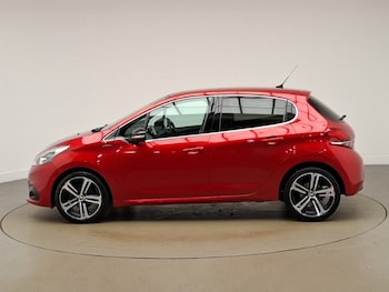 Used Peugeot 208 2018 for sale - 79139058: Photo