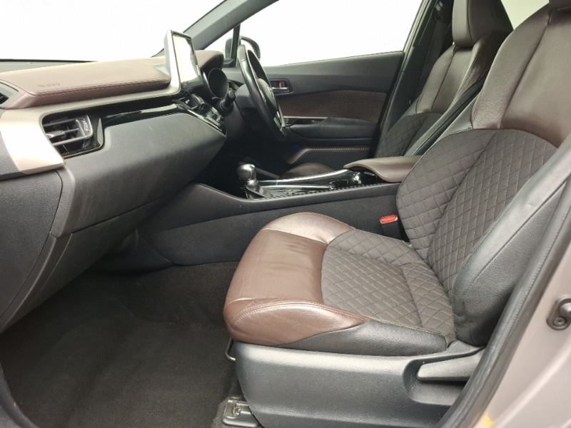 Used Toyota C-HR 2017 for sale - 77352977: Photo 5