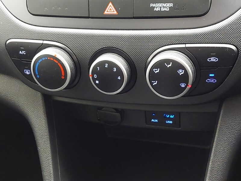 Used Hyundai i10 2019 for sale - 76537361: Photo 14