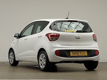 Used Hyundai i10 2019 for sale - 76537361: Photo