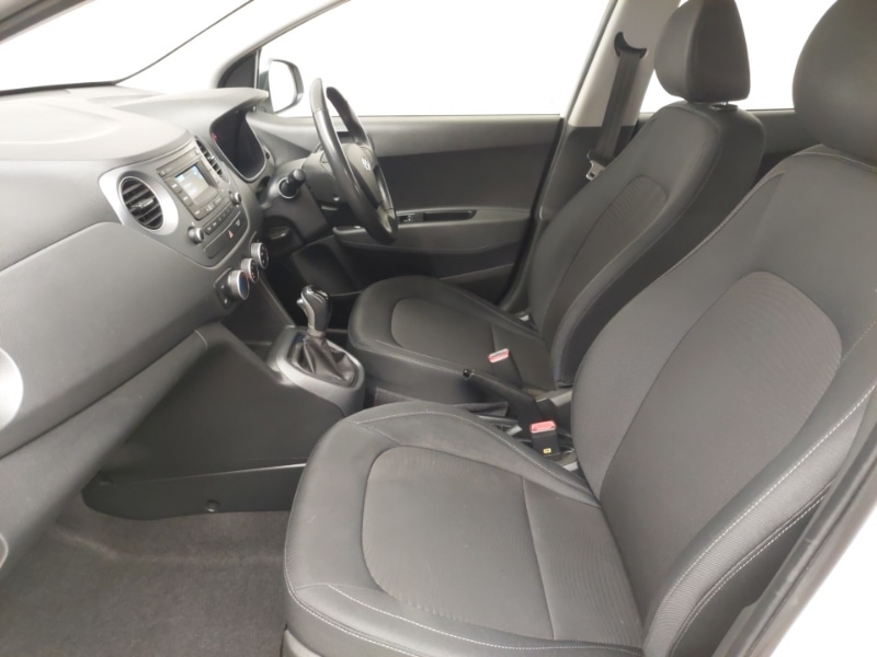 Used Hyundai i10 2019 for sale - 76537361: Photo 5