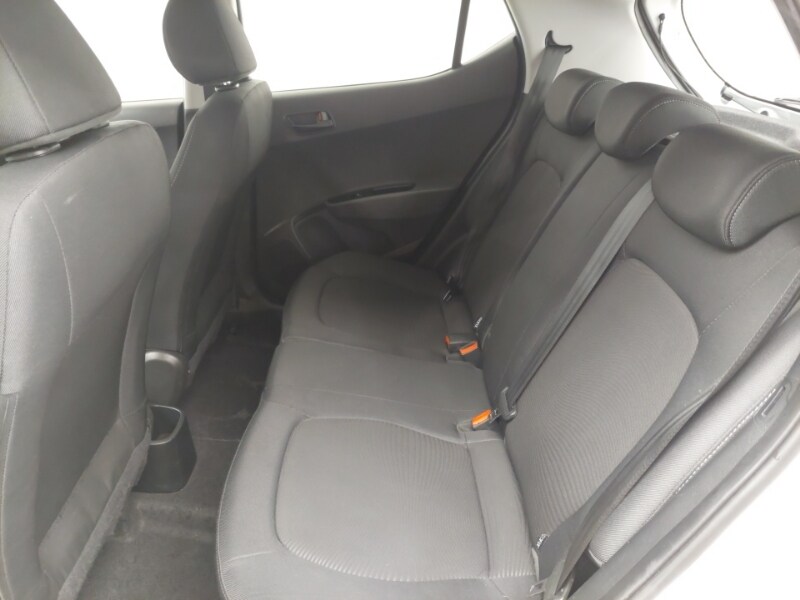 Used Hyundai i10 2019 for sale - 76537361: Photo 6