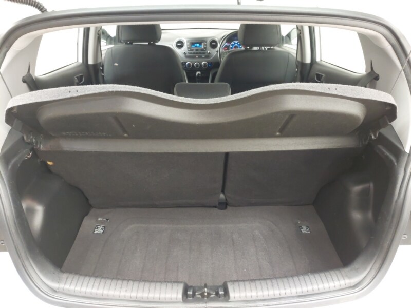 Used Hyundai i10 2019 for sale - 76537361: Photo 8