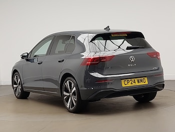 Used Volkswagen Golf 2024 for sale - 78126621: Photo