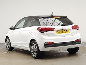 Used Hyundai i20 2019 for sale - 77690049: Photo