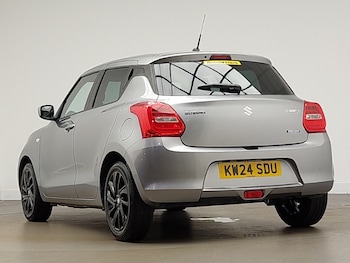 Used Suzuki Swift 2024 for sale - 75633780: Photo