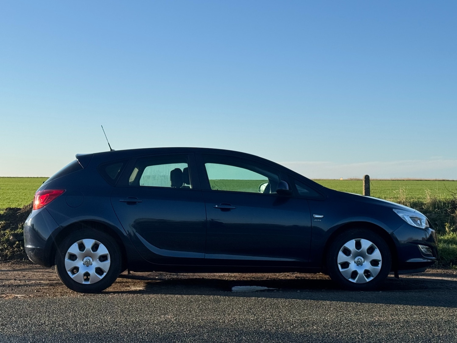 Used Vauxhall Astra 2010 for sale - 77262408: Photo 12