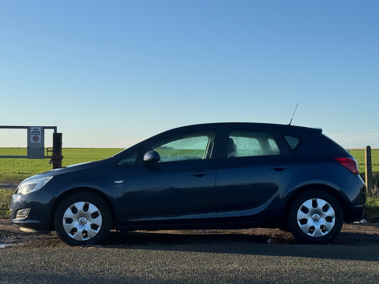 Used Vauxhall Astra 2010 for sale - 77262408: Photo 16