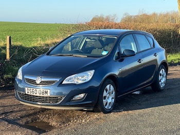 Used Vauxhall Astra 2010 for sale - 77262408: Photo