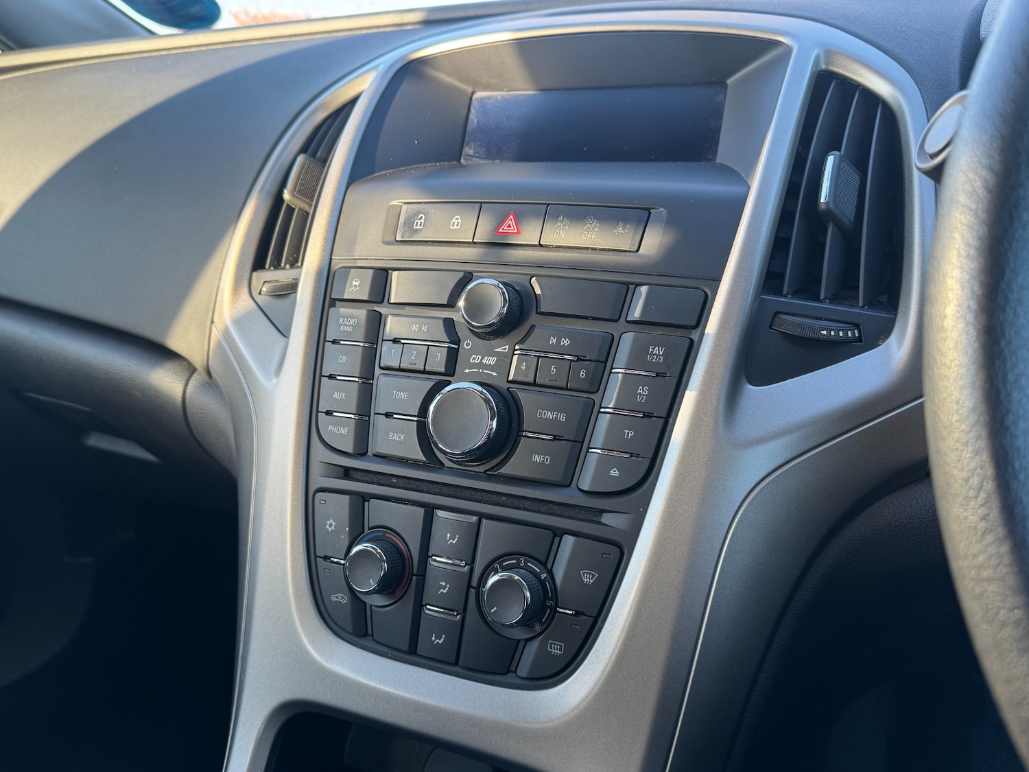 Used Vauxhall Astra 2010 for sale - 77262408: Photo 21