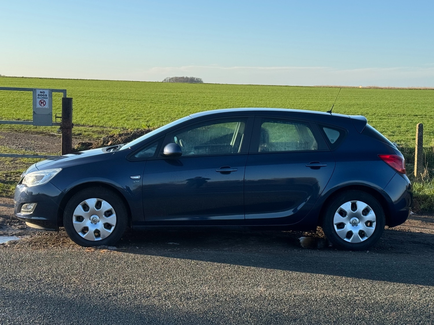 Used Vauxhall Astra 2010 for sale - 77262408: Photo 8