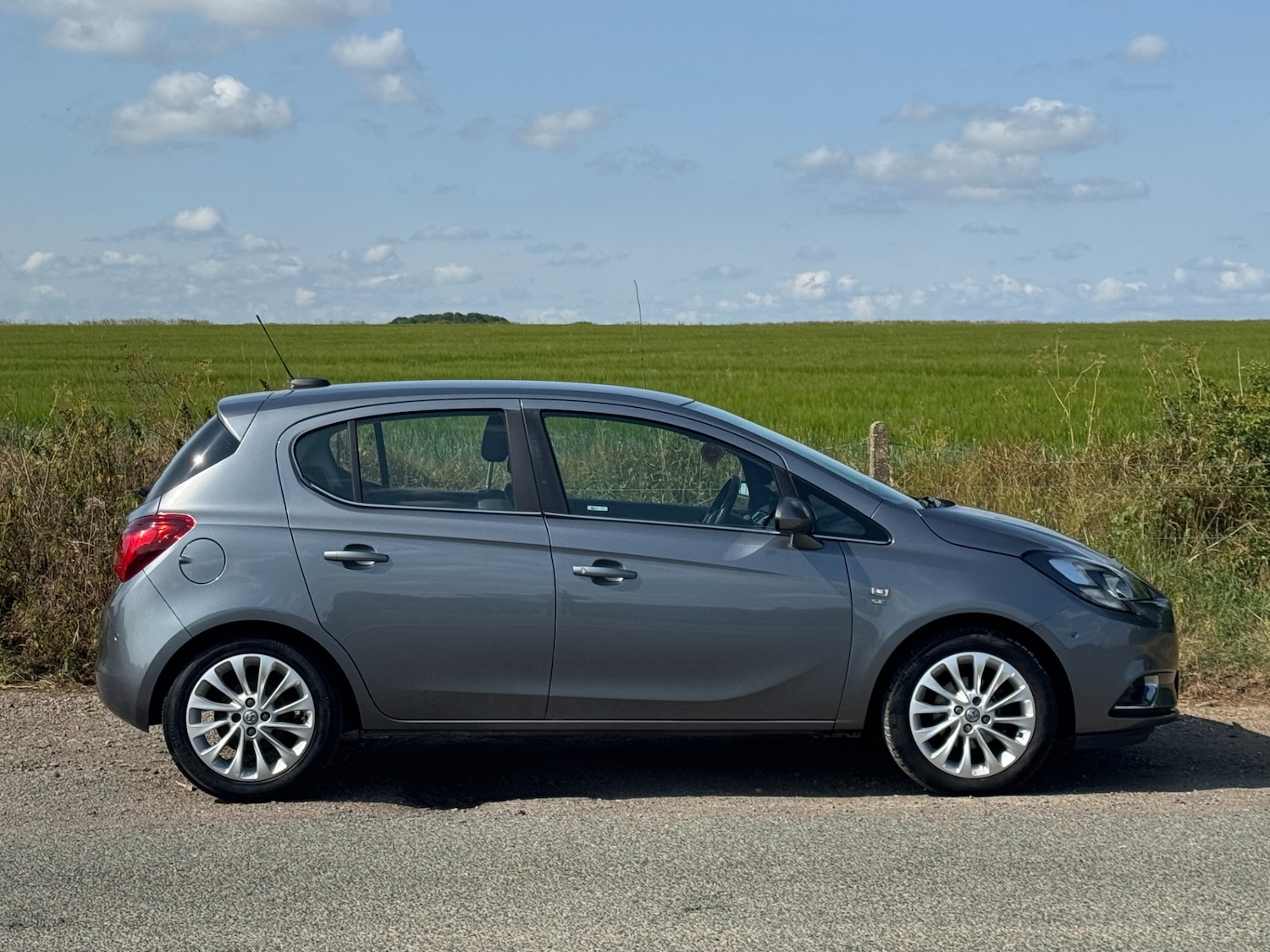 Used Vauxhall Corsa 2016 for sale - 76924198: Photo 4