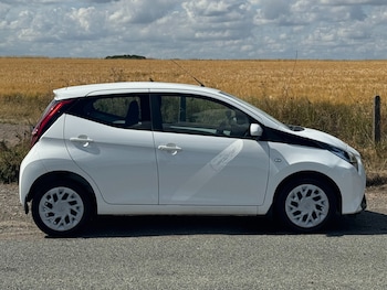 Used Toyota AYGO 2021 for sale - 75285555: Photo