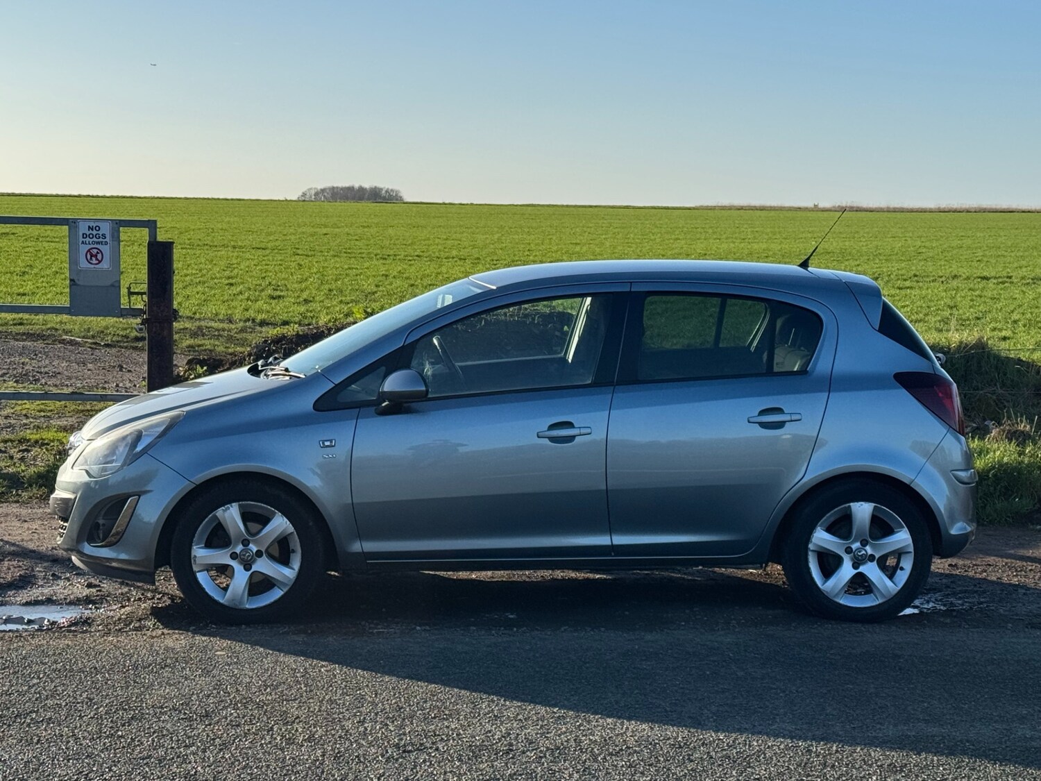 Used Vauxhall Corsa 2012 for sale - 77476663: Photo 8
