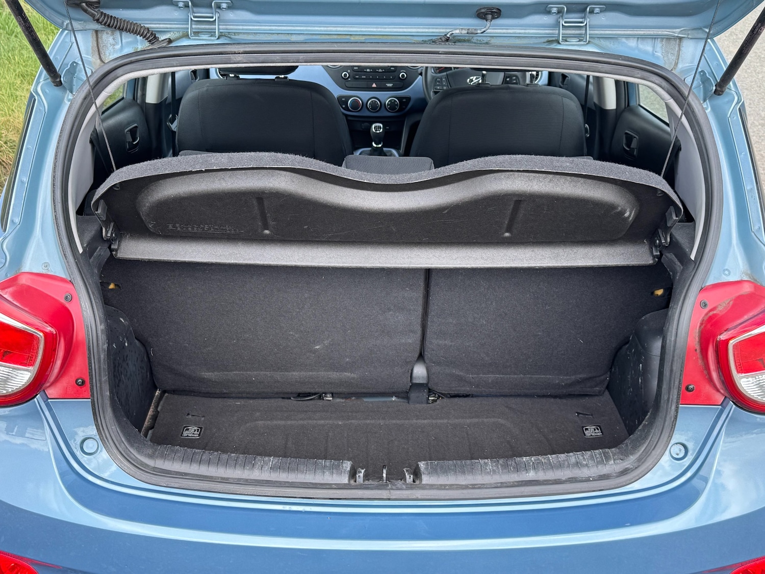 Used Hyundai i10 2015 for sale - 77236971: Photo 18