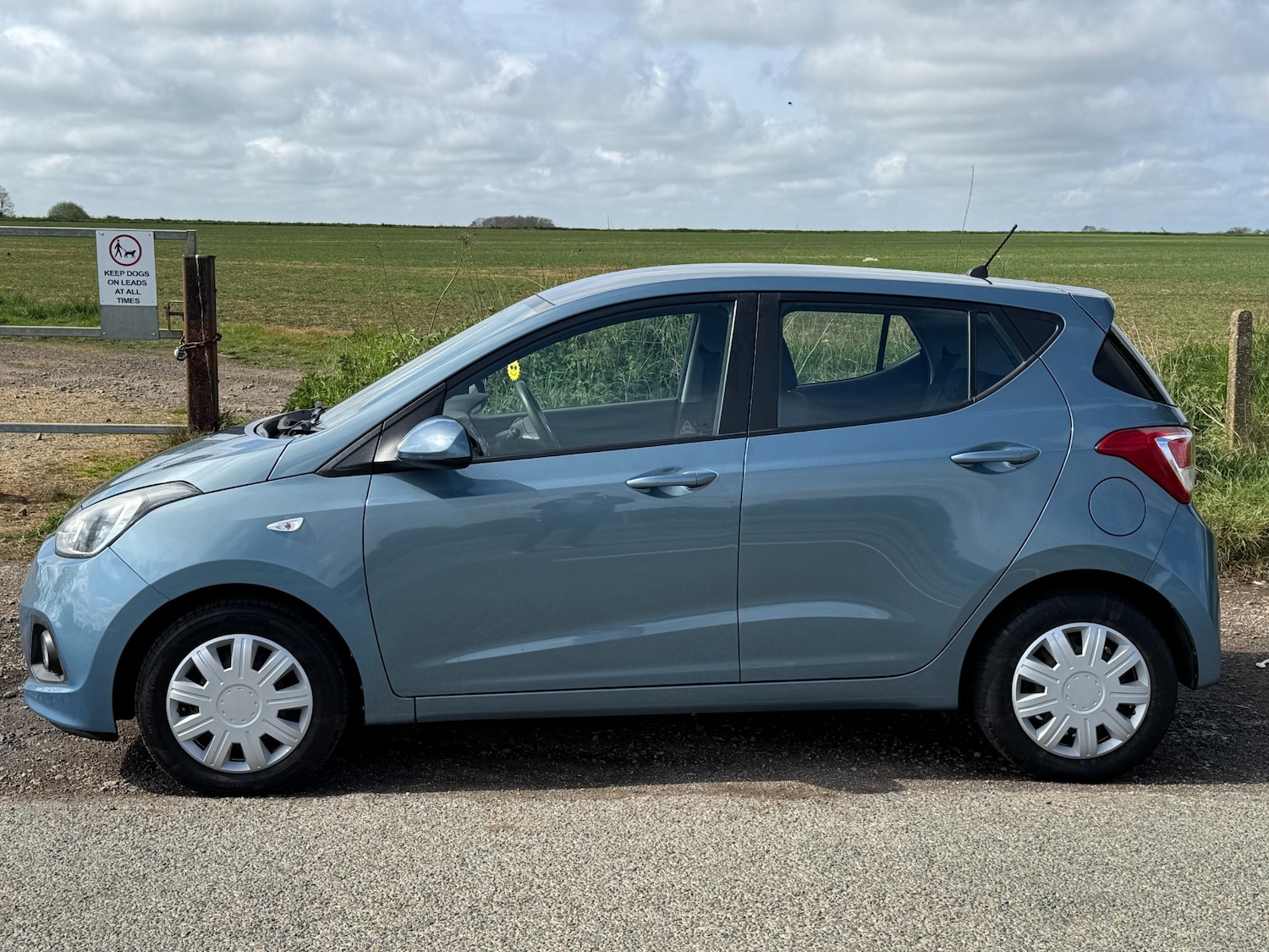 Used Hyundai i10 2015 for sale - 77236971: Photo 8