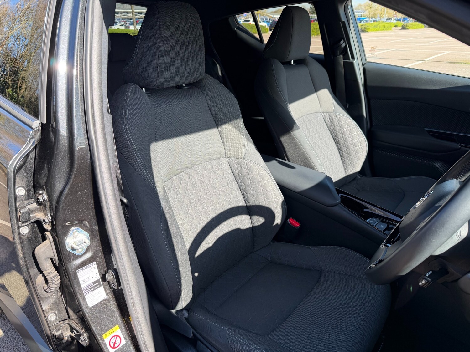 Used Toyota C-HR 2020 for sale - 77889158: Photo 23