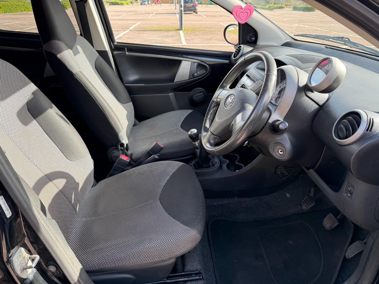 Used Toyota AYGO 2012 for sale - 77837236: Photo 21