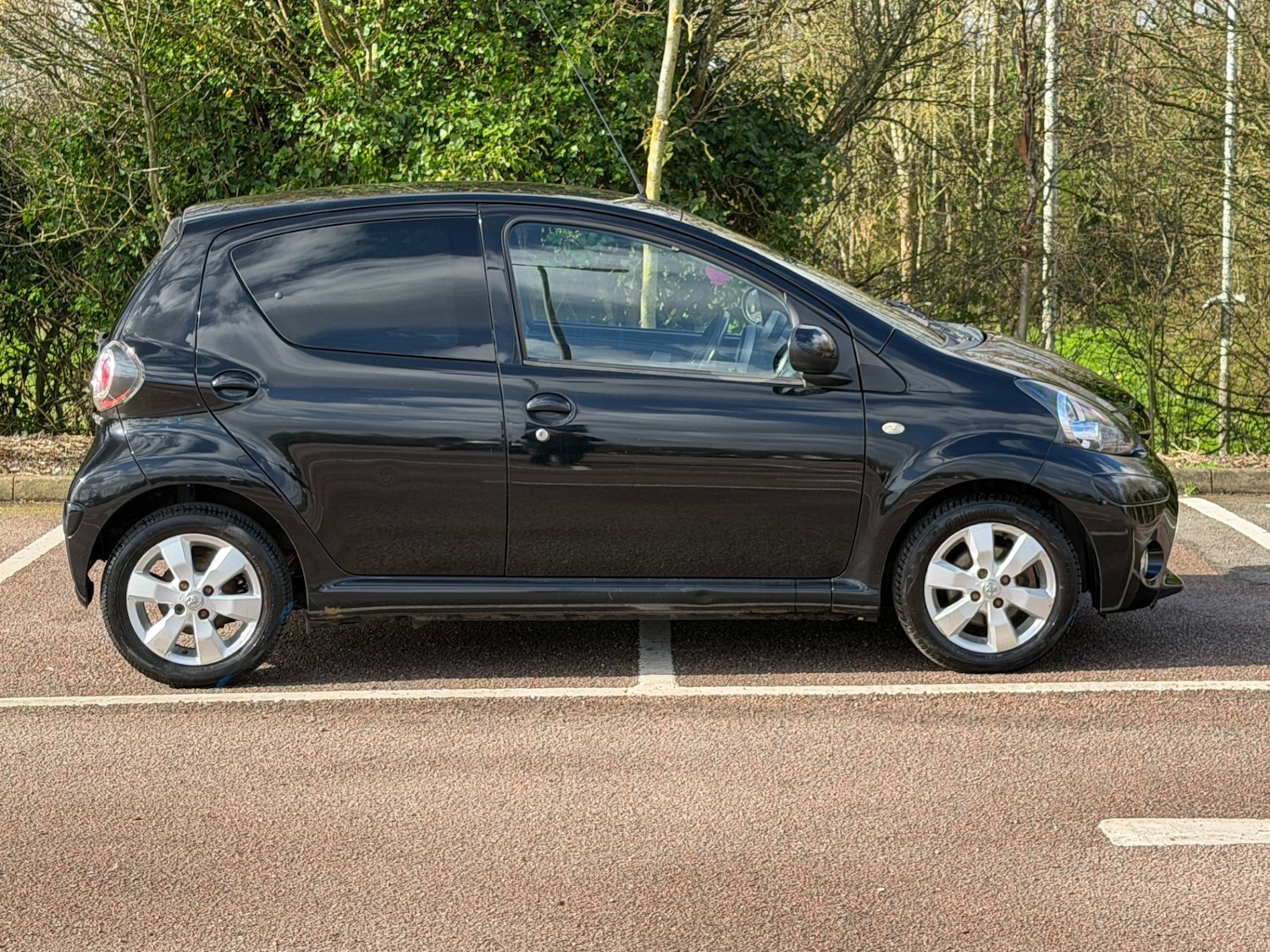 Used Toyota AYGO 2012 for sale - 77837236: Photo 8