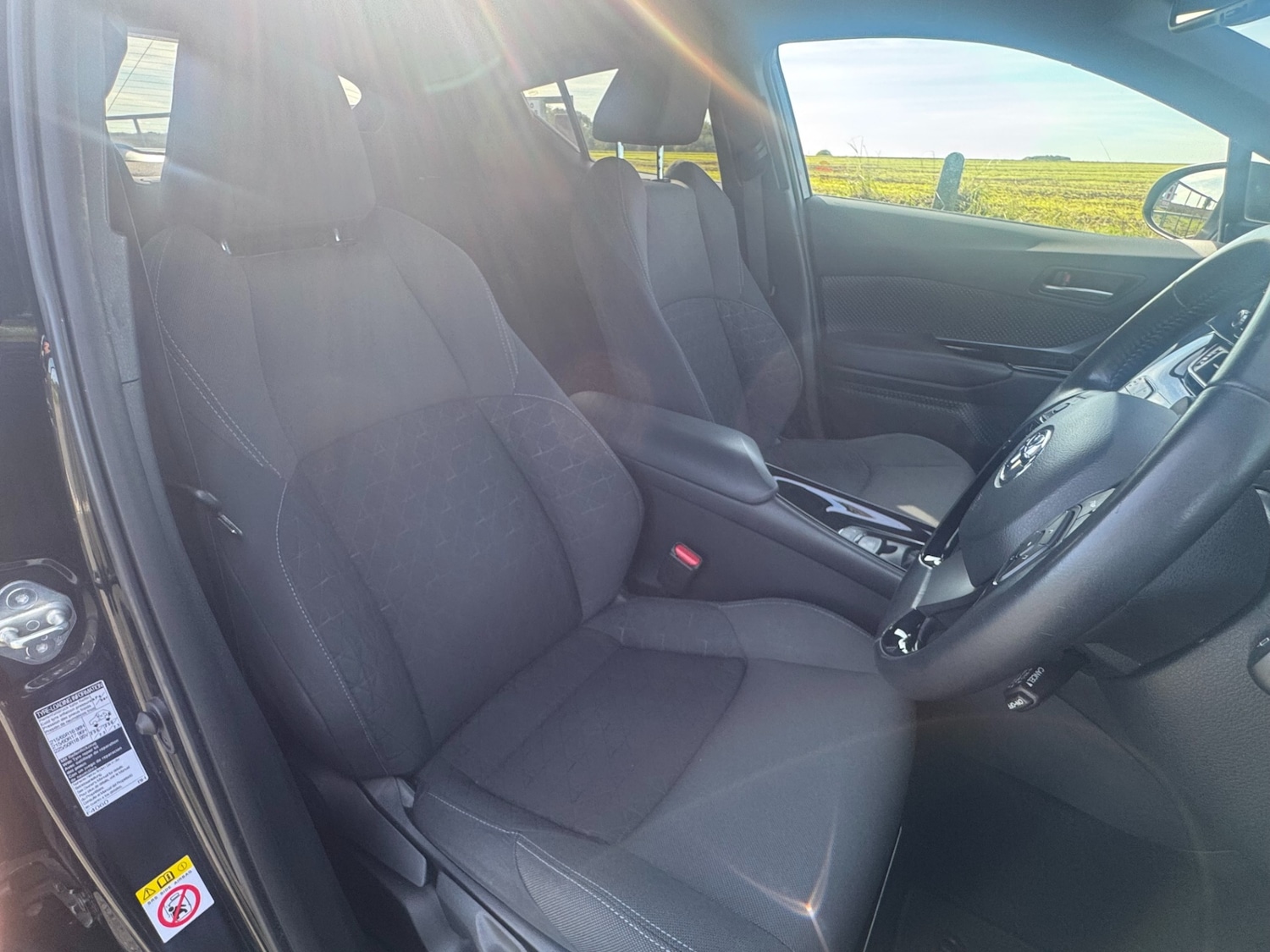 Used Toyota C-HR 2020 for sale - 77475650: Photo 24