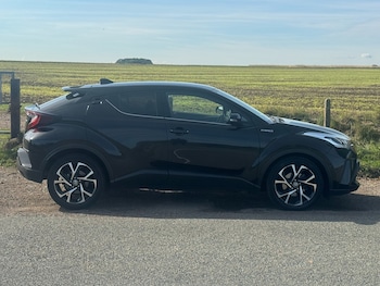Used Toyota C-HR 2020 for sale - 77475650: Photo