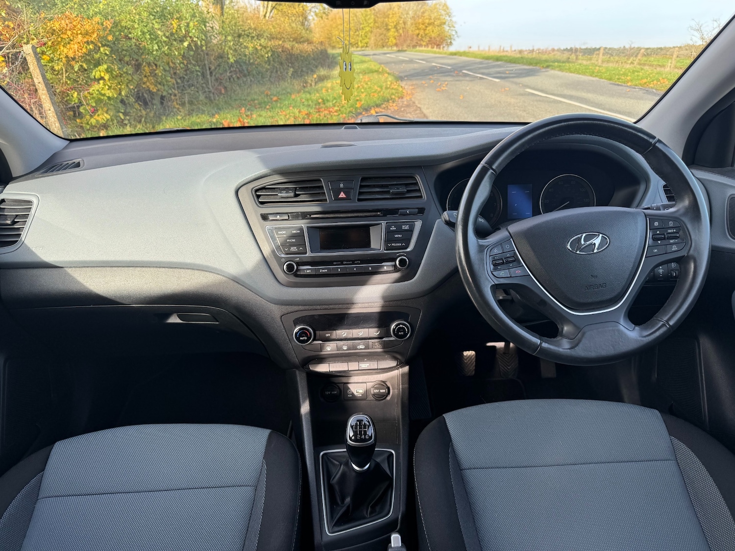 Used Hyundai i20 2015 for sale - 76921976: Photo 20