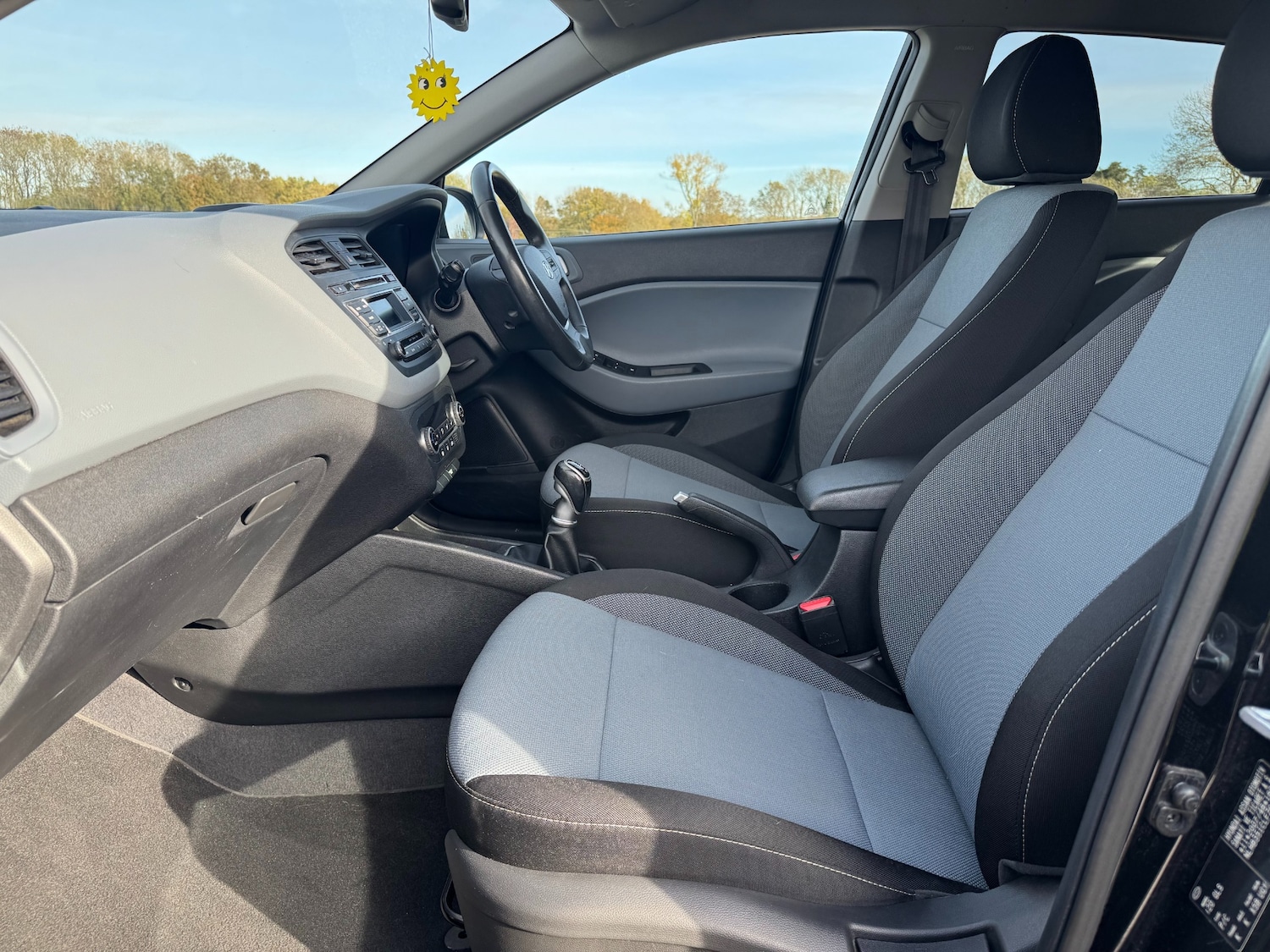 Used Hyundai i20 2015 for sale - 76921976: Photo 26