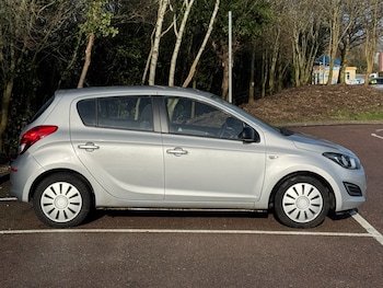 Used Hyundai i20 2013 for sale - 77475726: Photo
