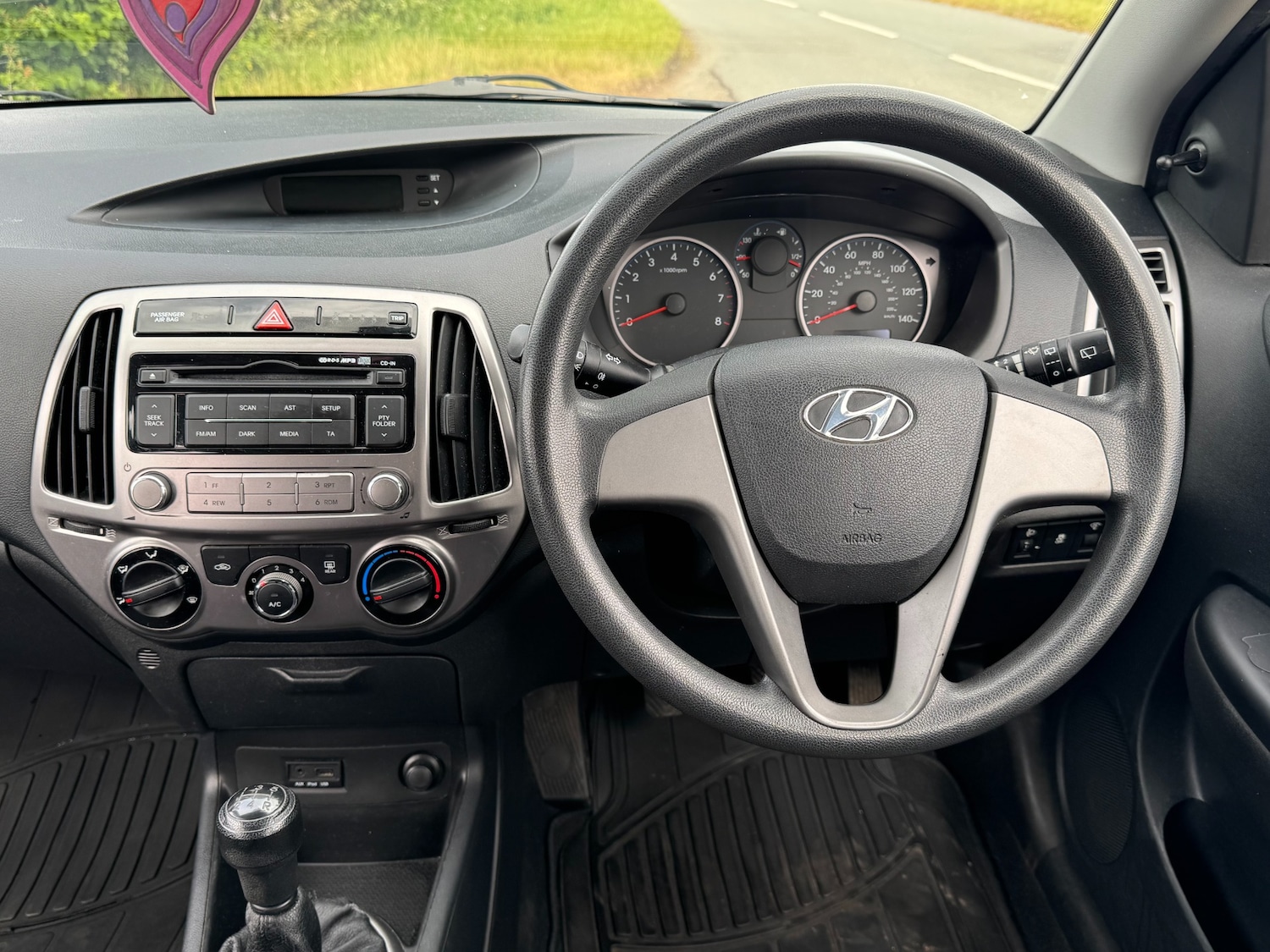 Used Hyundai i20 2013 for sale - 76921995: Photo 20