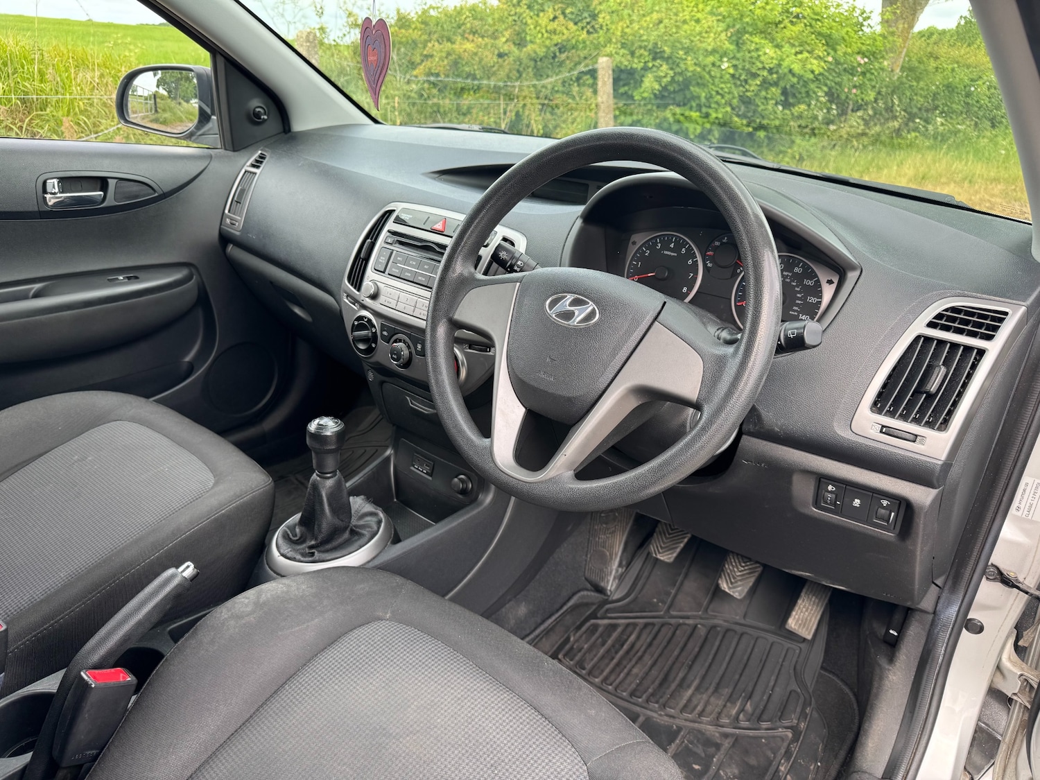 Used Hyundai i20 2013 for sale - 76921995: Photo 23