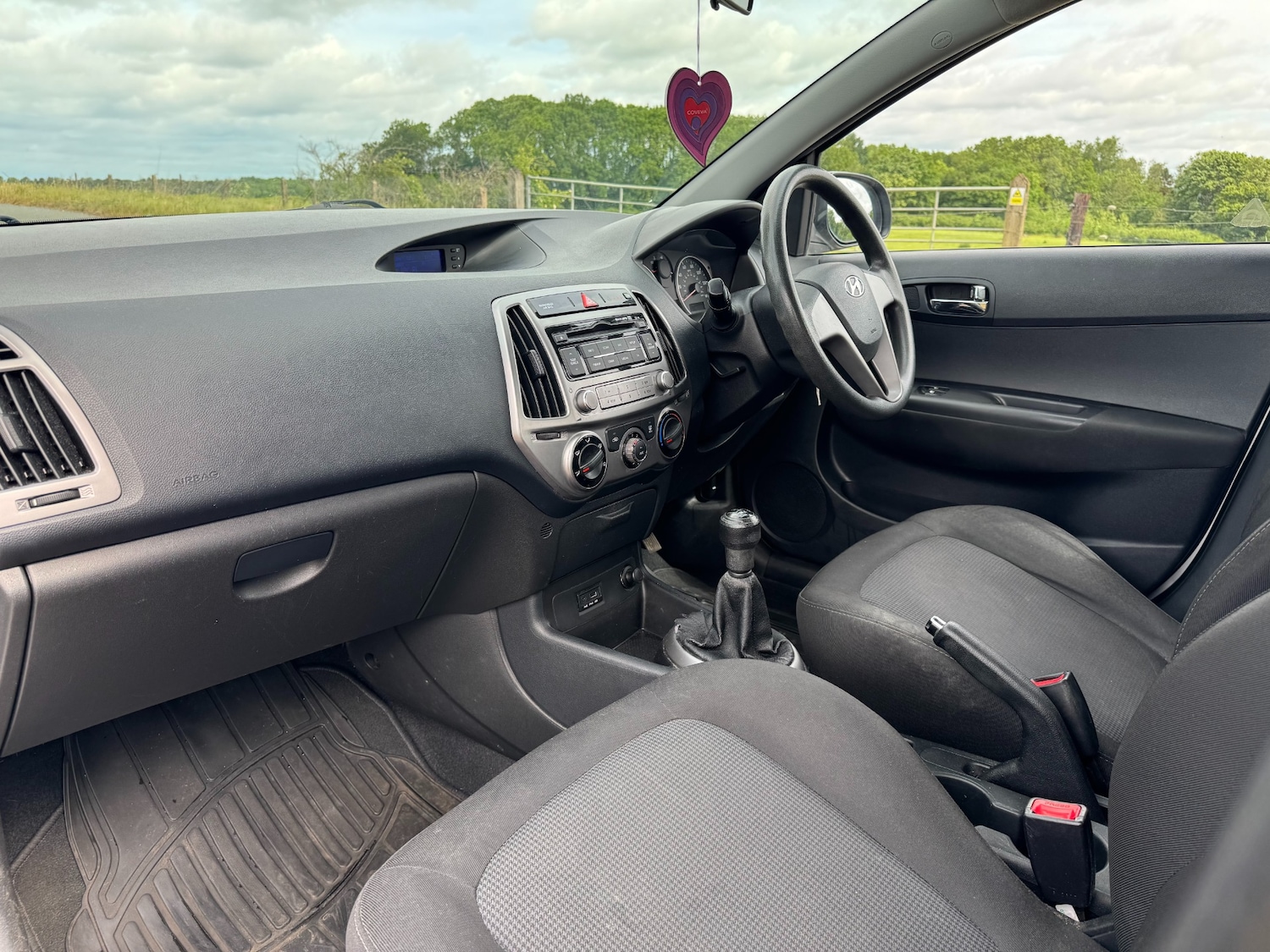 Used Hyundai i20 2013 for sale - 76921995: Photo 26