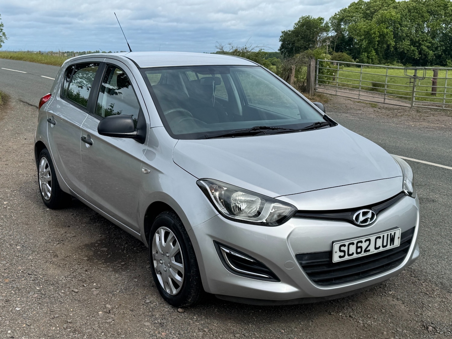 Used Hyundai i20 2013 for sale - 76921995: Photo 3