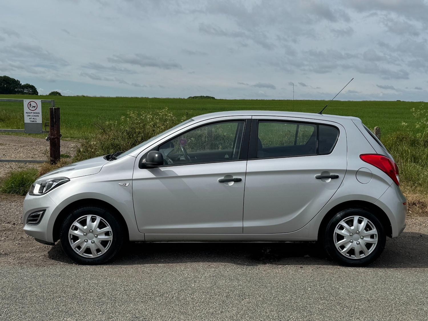 Used Hyundai i20 2013 for sale - 76921995: Photo 8