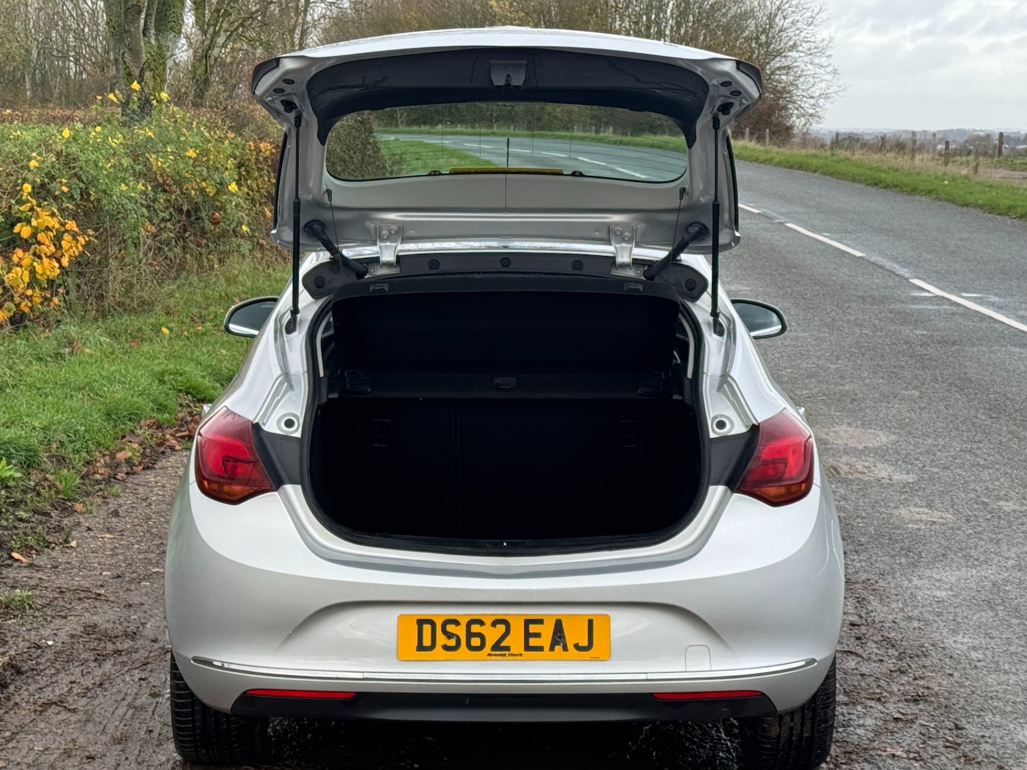 Used Vauxhall Astra 2013 for sale - 76533936: Photo 17