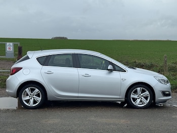 Used Vauxhall Astra 2013 for sale - 76533936: Photo
