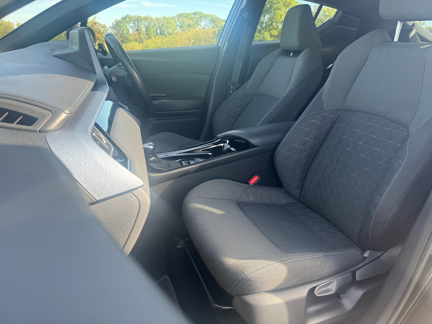 Used Toyota C-HR 2020 for sale - 76104460: Photo 27