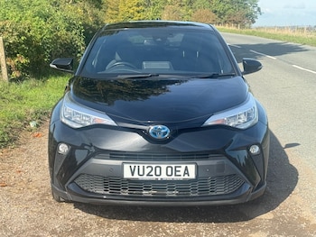 Used Toyota C-HR 2020 for sale - 76104460: Photo