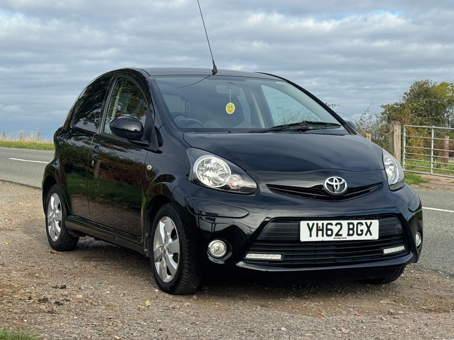 Used Toyota AYGO 2012 for sale - 76376433: Photo 11