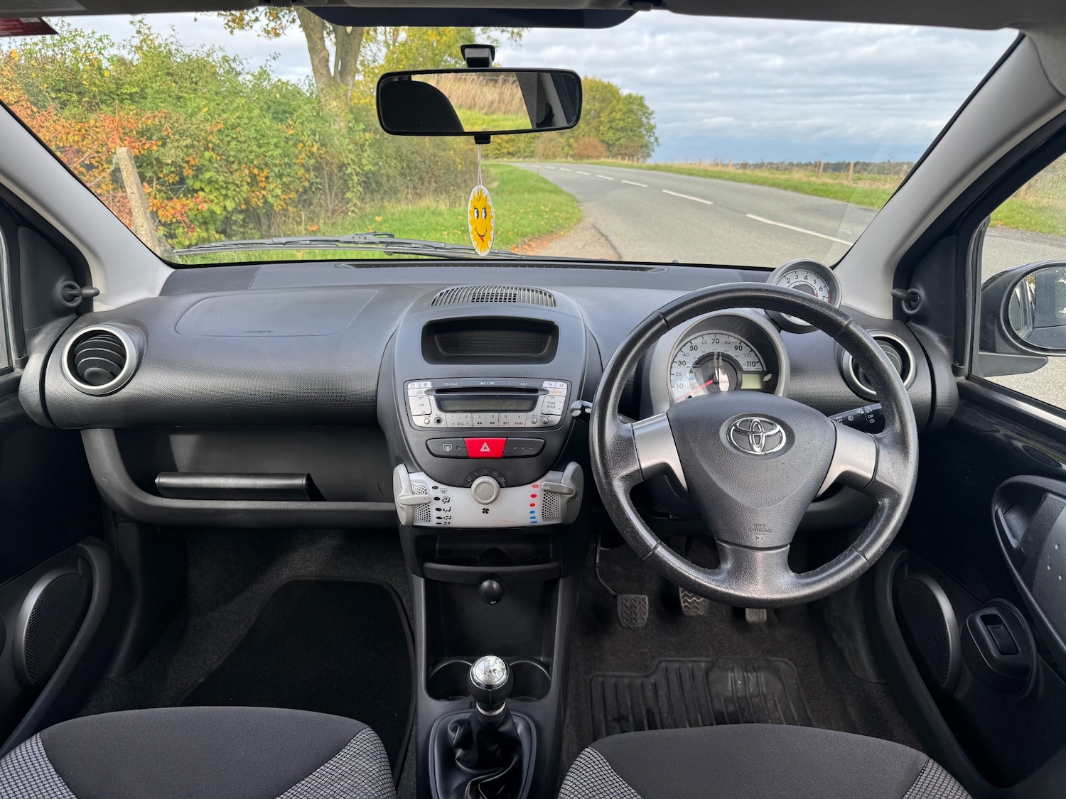Used Toyota AYGO 2012 for sale - 76376433: Photo 19