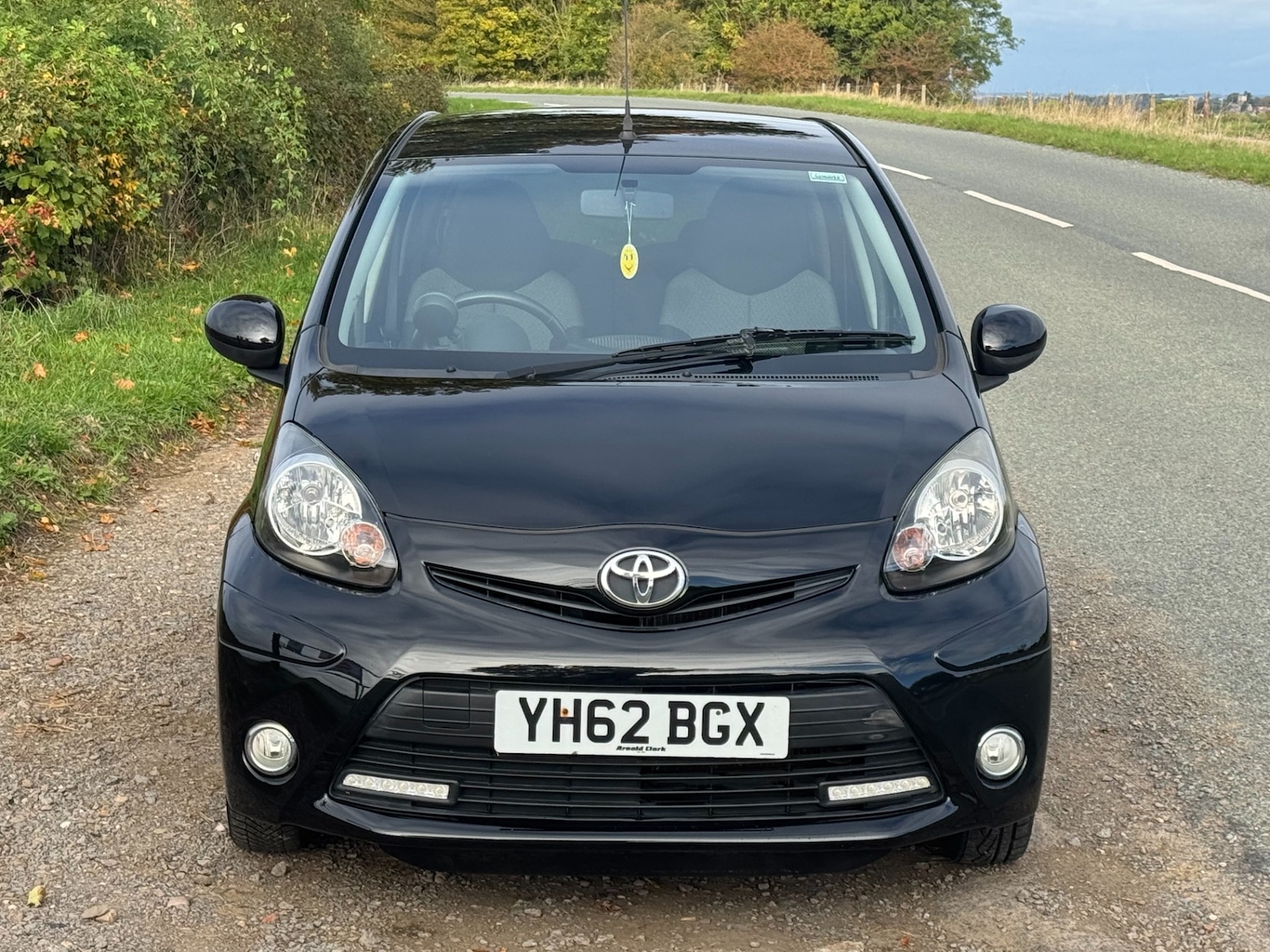 Used Toyota AYGO 2012 for sale - 76376433: Photo 2